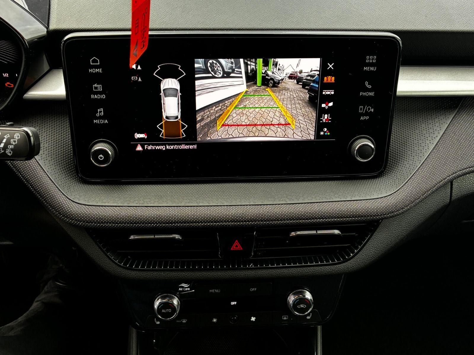 Fahrzeugabbildung SKODA Fabia 1.0 TSI Selection OPF