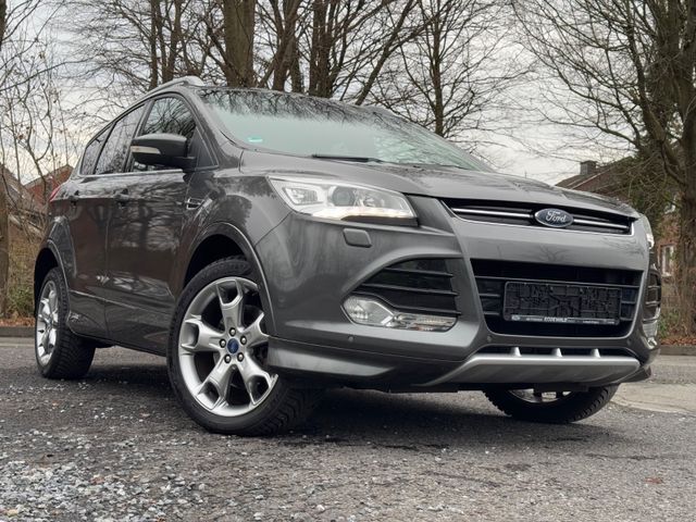 Ford Kuga TITANIUM Individual  4x4  1HAND