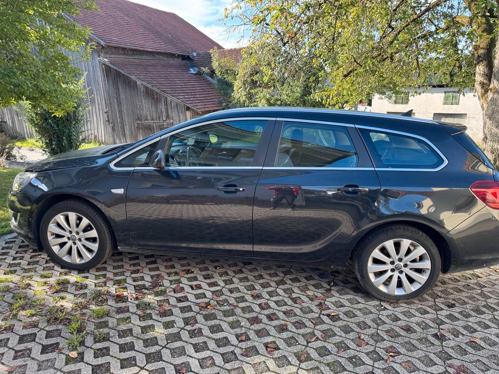 Opel Astra 2015 — фото 5