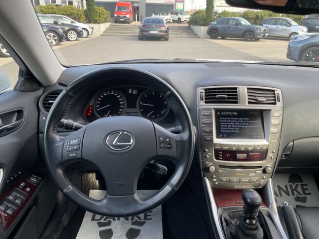 Lexus IS 220  d