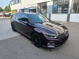 Volkswagen Passat R-Line *Head-Up *Automat... - VW Passat Gebrauchtwagen in Stuttgart