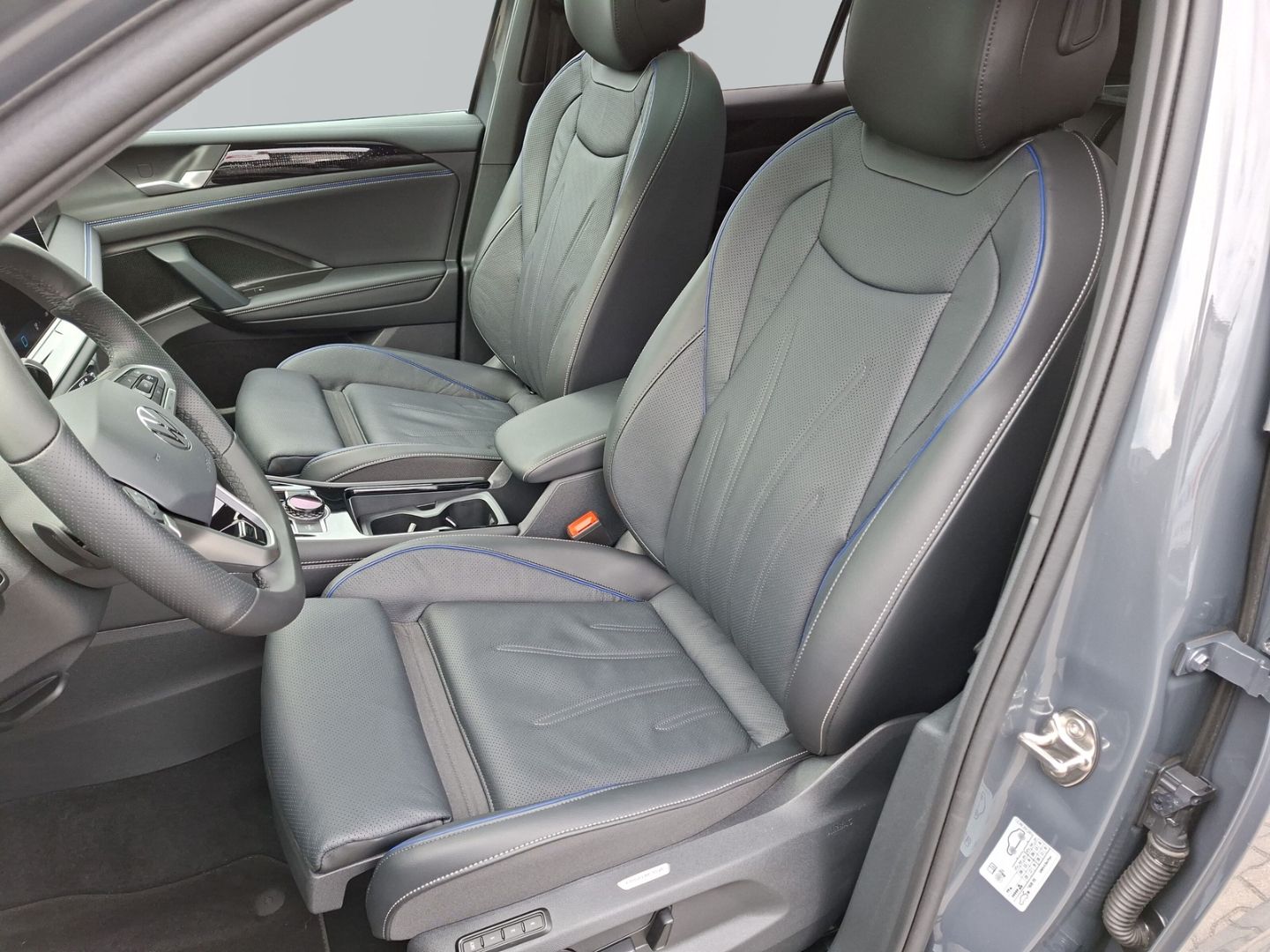 Tiguan 2.0 TSI 4Motion R-Line *Kamera*Keyless*