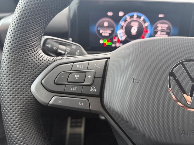 T-Roc R-Line 1.5 l eTSI Navi Area View Apple Car