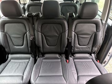 Mercedes V 220 - 10