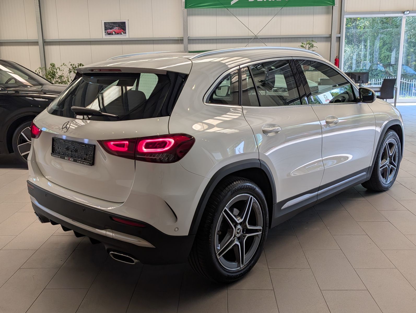 Fahrzeugabbildung Mercedes-Benz GLA 200 d DCT AMG-Line LED StandHz Dinamica Pano