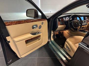 2010 ROLLS-ROYCE GHOST 照片 10