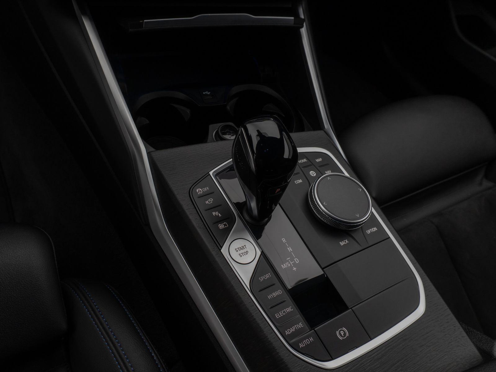 Fahrzeugabbildung BMW 330e M Sport Laser 360°HUD DAB Stop&Go Komfort