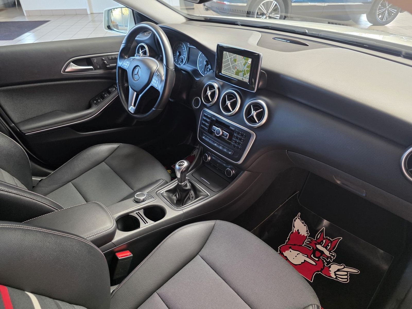 Fahrzeugabbildung Mercedes-Benz A 180 Style/Xenon/Navi/Memory/Kamera/SunSet