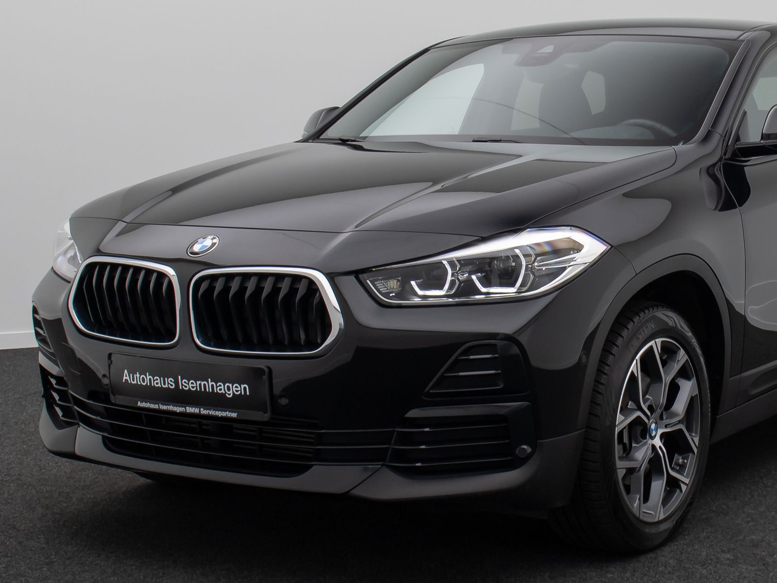 Fahrzeugabbildung BMW X2 sD18d DAB Kamera DAB Sportsitz ParkAss 18Zoll