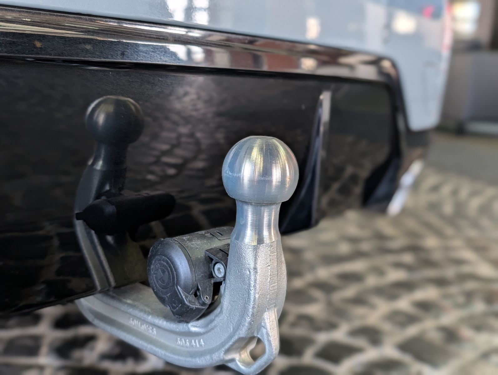 Fahrzeugabbildung BMW 320 d xDrive M Sport SHADOW PANO ACC KAM AHK LED