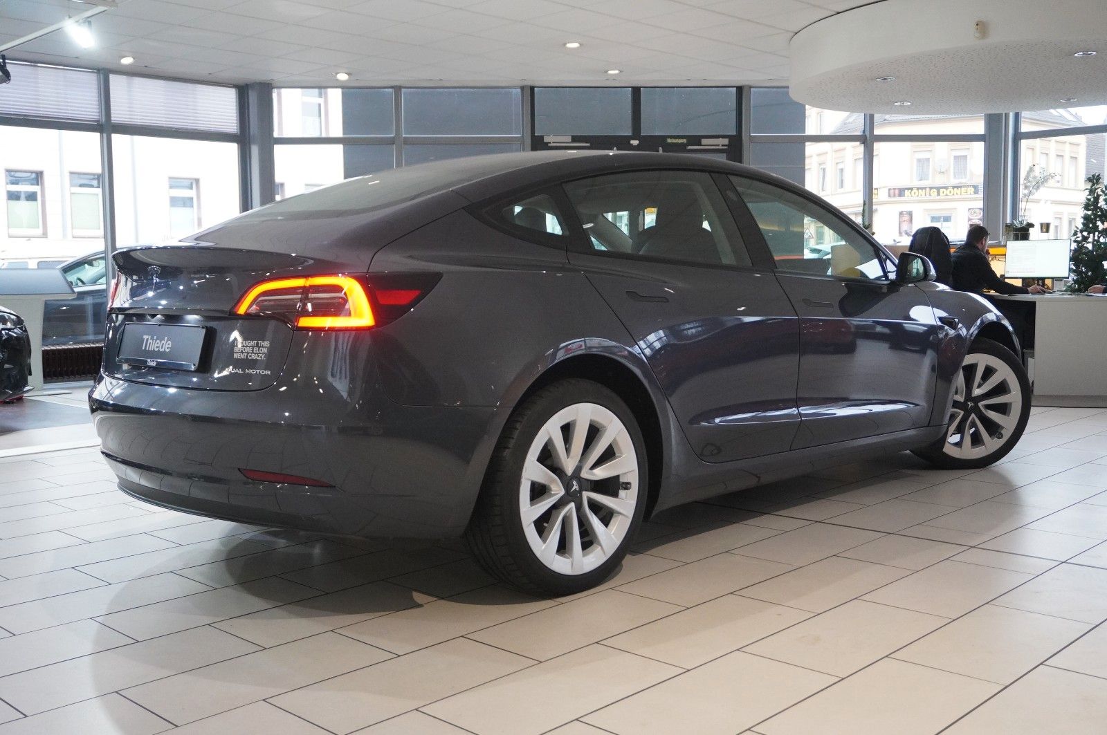 Fahrzeugabbildung Tesla Model 3 LONGRANGE DUAL-MOTOR NAVI/KAMERA/SH/PANO