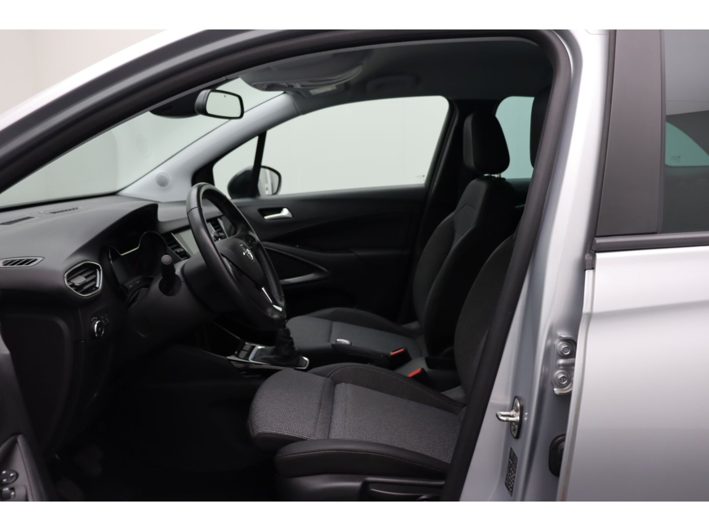Fahrzeugabbildung Opel Crossland 1.2 Business Elegance Kamera LED Navi
