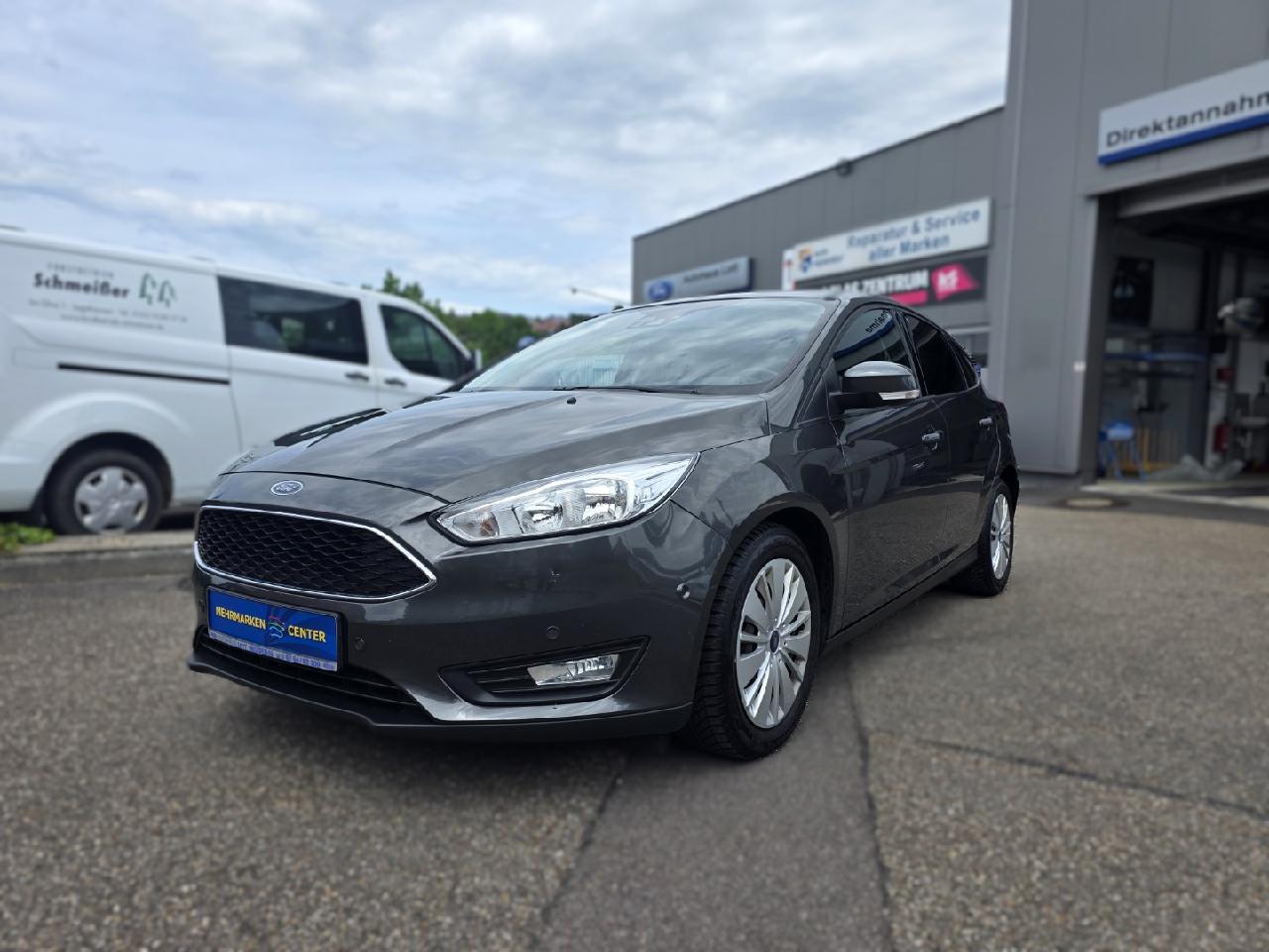 Ford Focus Lim. Business *AHK*NAV*TEMP*PDC*KLIMA*SHZ*