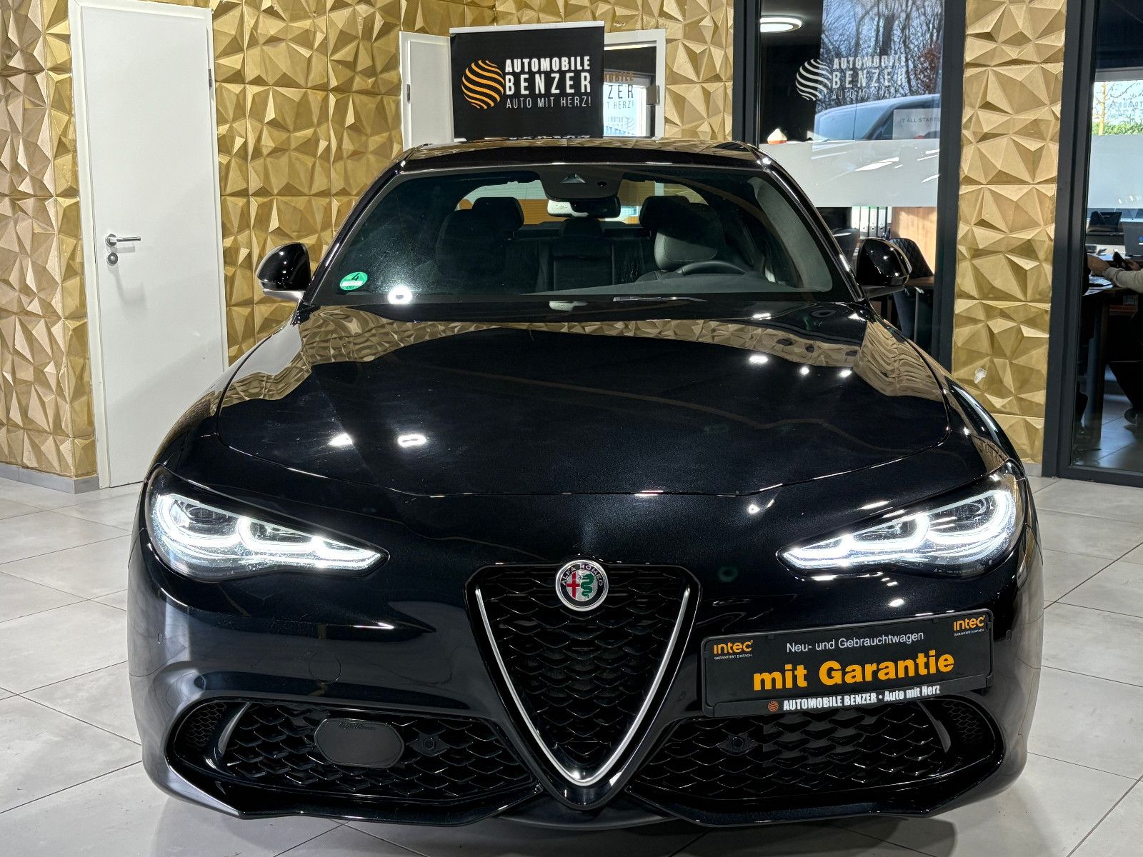 Fahrzeugabbildung Alfa Romeo Giulia Ti Q4/MEMORY/KAMERA/NAVI/ACC/APPLE/SHZ