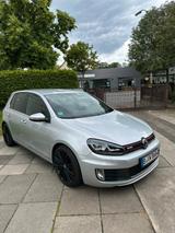 Volkswagen Golf VI 6  GTI, Xenon, Navi, Scheckheft - Volkswagen Golf aus 2010: GTI