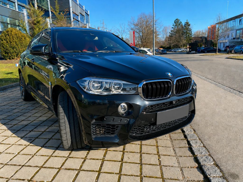 Image of BMW X6 M