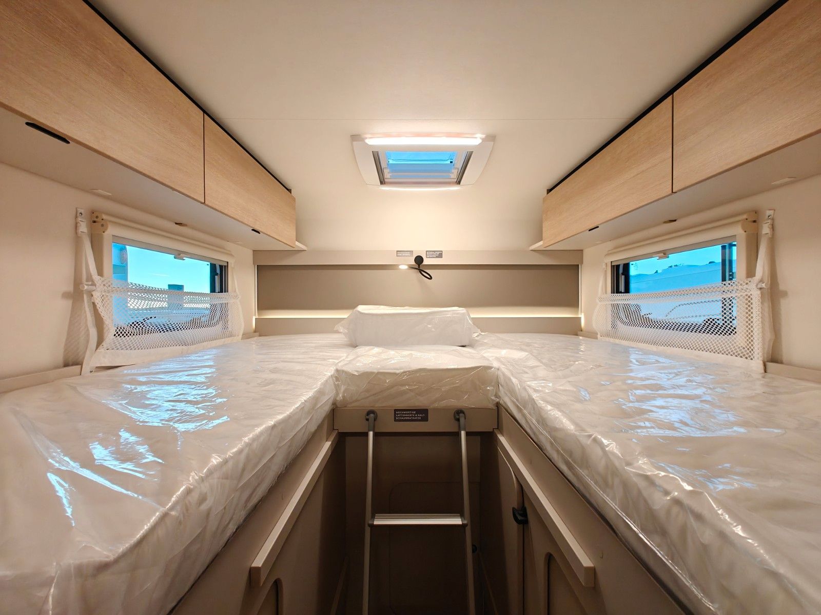 Fahrzeugabbildung LMC Tracer V 670 - Tracer Van Paket, 140PS, MJ2026 -