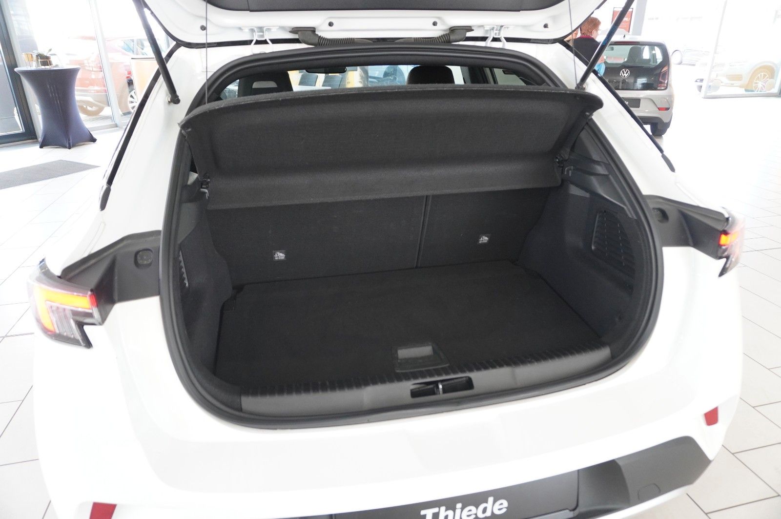 Fahrzeugabbildung Opel Mokka 1.2T ULTIMATE NAVI/LED/KAMERA/SPORT/SH/DAB