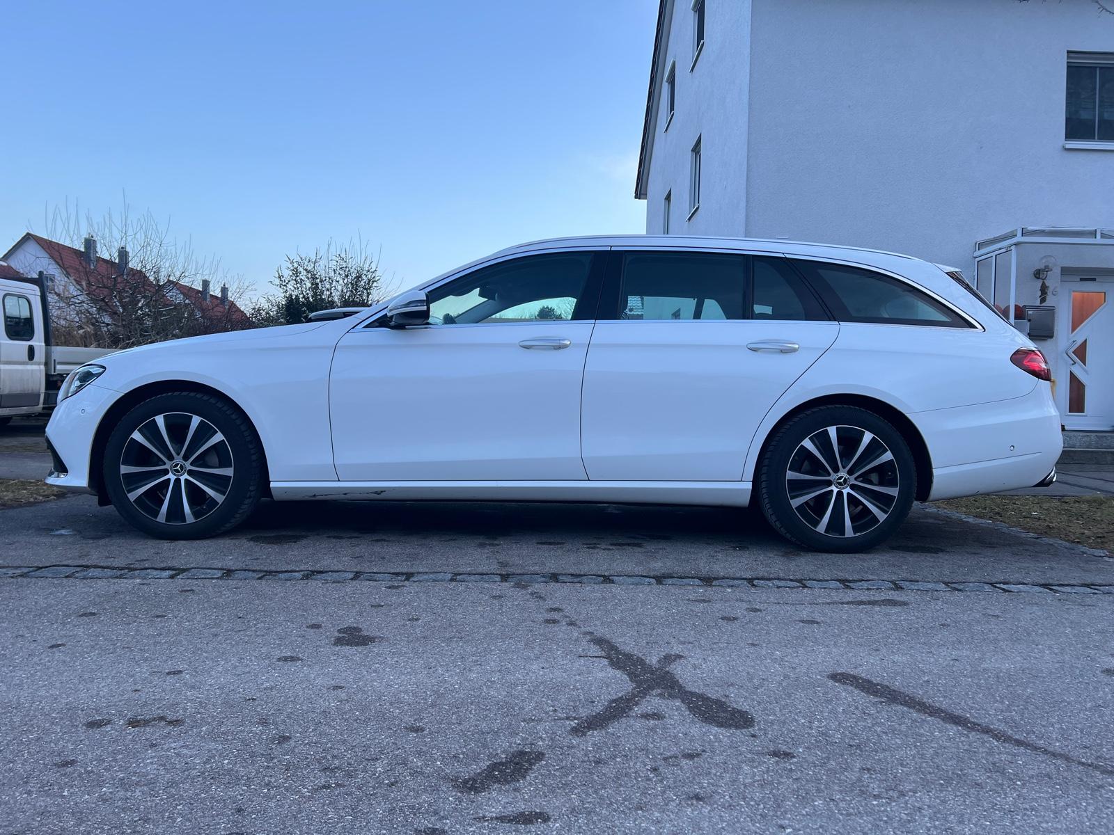 Mercedes-Benz E 300 e T 9G-Tronic Plug-in Hybrid, LED, AHK