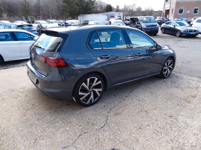 Fahrzeugabbildung Volkswagen Golf VIII Lim. Life/Virtual/LED/Navi/PDC/2.Hd/