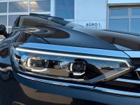 Volkswagen Passat Var. 2.0 TSI DSG 4M R-Line STDHZ PANO AHK bei Autohaus Landmann & Maier OHG