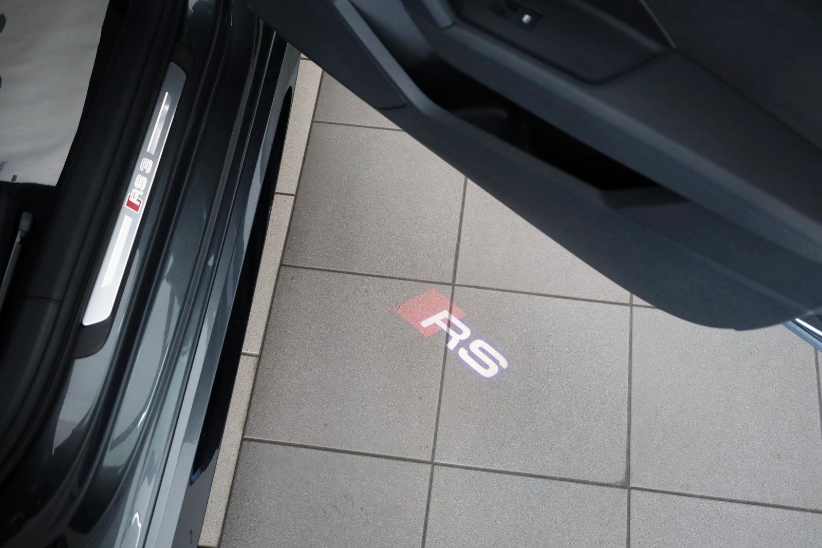 Fahrzeugabbildung Audi RS3 SB quattro Optik/Assistenz Pak,ACC,B&O,LED