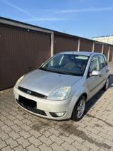 Ford Fiesta 1,4 16V Connection Neu TÜV 28 - Ford Fiesta Connection mit Benzin-Antrieb