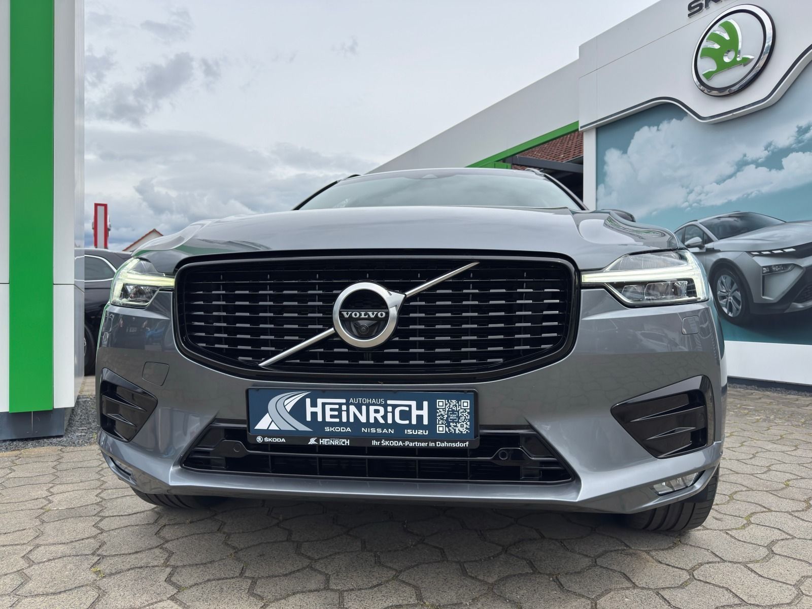 Fahrzeugabbildung Volvo XC 60 R-Design*360°Cam*Harman*21Zoll*AHK