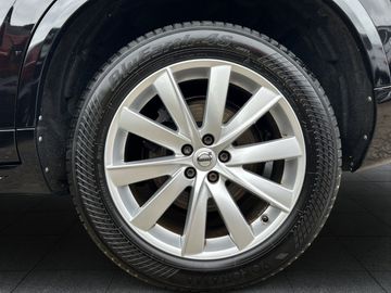 Volvo XC90 - 11