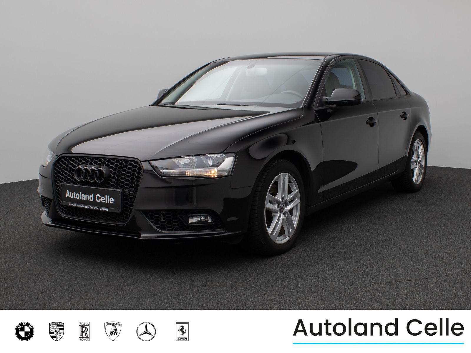 Fahrzeugabbildung Audi A4 Lim. Attraction Navigation Sitzhzg PDC AHK