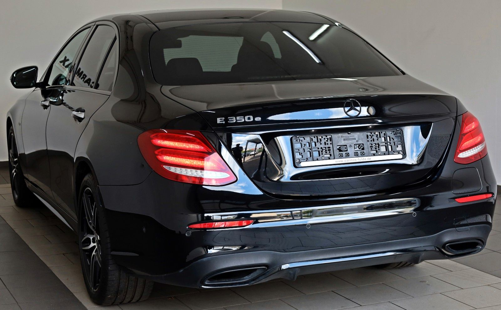 Fahrzeugabbildung Mercedes-Benz E 350e AMG Line,Leder,Navi,LED,HUD,Panor,360°+WR