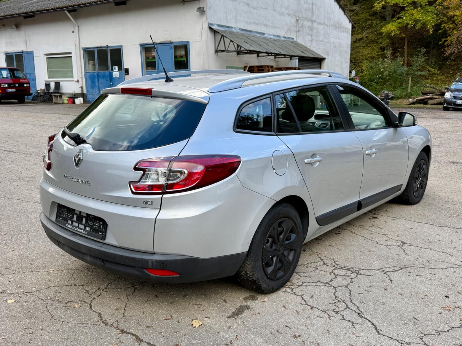 Renault Megane 2012 — engine 1.461 cm³, 106 HP (78kW)
