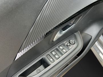 Peugeot 208 1.2 110 Allure KeyLess+LED+SHZ+LM+PDC+SpurH