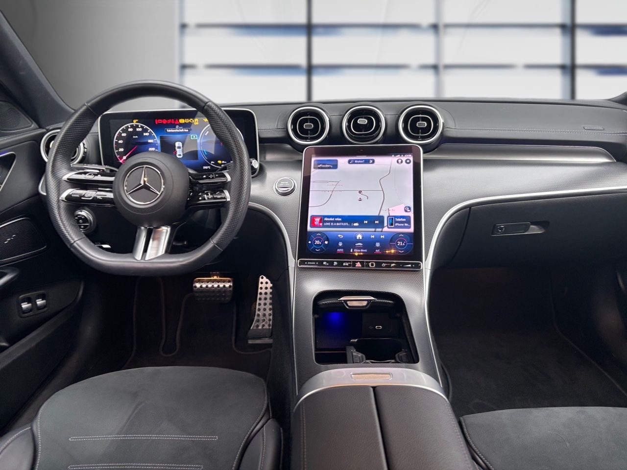 Fahrzeugabbildung Mercedes-Benz C 300 e 4M ACC AUT DynLicht Fernlichtass. Kam.