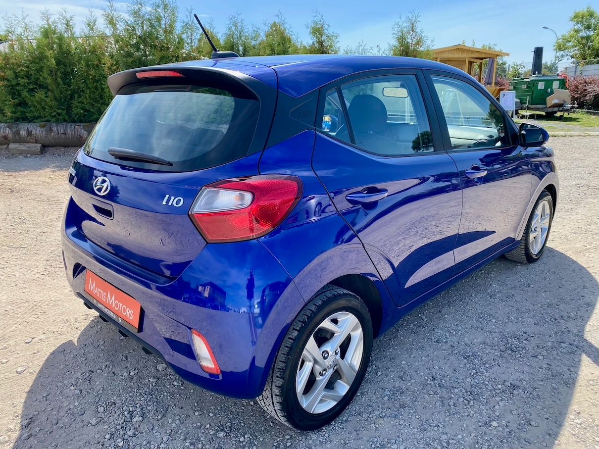 Fahrzeugabbildung Hyundai i10 1.0 Automatik  KLIMA SHZ ALLWETTER ALU PDC