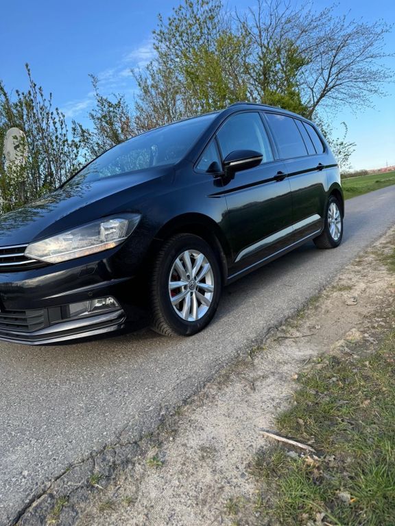 Image of Volkswagen Touran