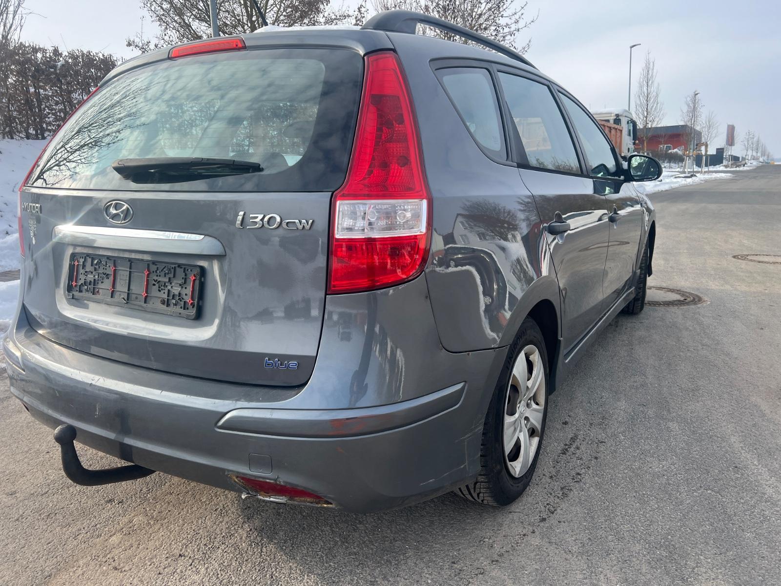 Hyundai i30 2010 — engine 1.396 cm³, 109 HP (80kW)