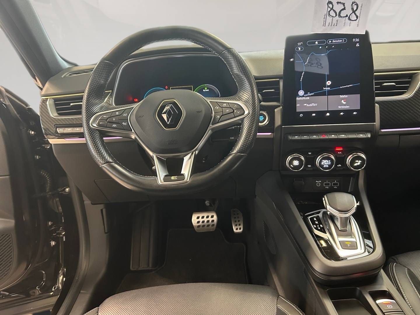 Fahrzeugabbildung Renault ARKANA E-TECH engineered hybrid 145