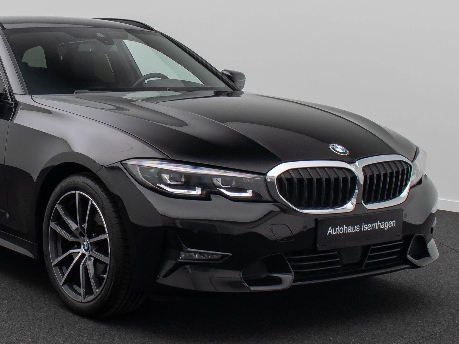 Fahrzeugabbildung BMW 320i Sport Line Stop&Go Kamera DAB Alarm Komfort