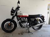 Royal Enfield Interceptor INT 650 - ROYAL ENFIELD INTERCEPTOR 650