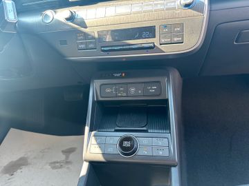 Hyundai KONA ELEKTRO SX2 65,4kWh PRIME + LEDER + UVM