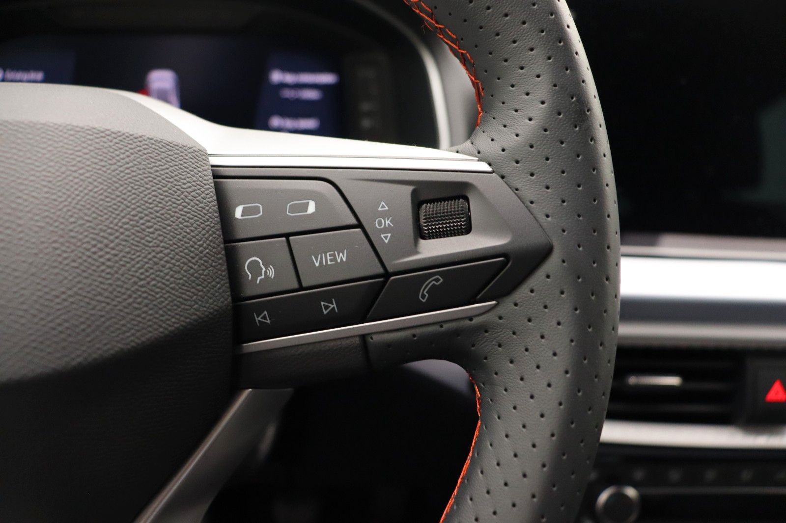 Fahrzeugabbildung SEAT Ibiza 1.0 FR 110PS LED Navi Kamera ACC