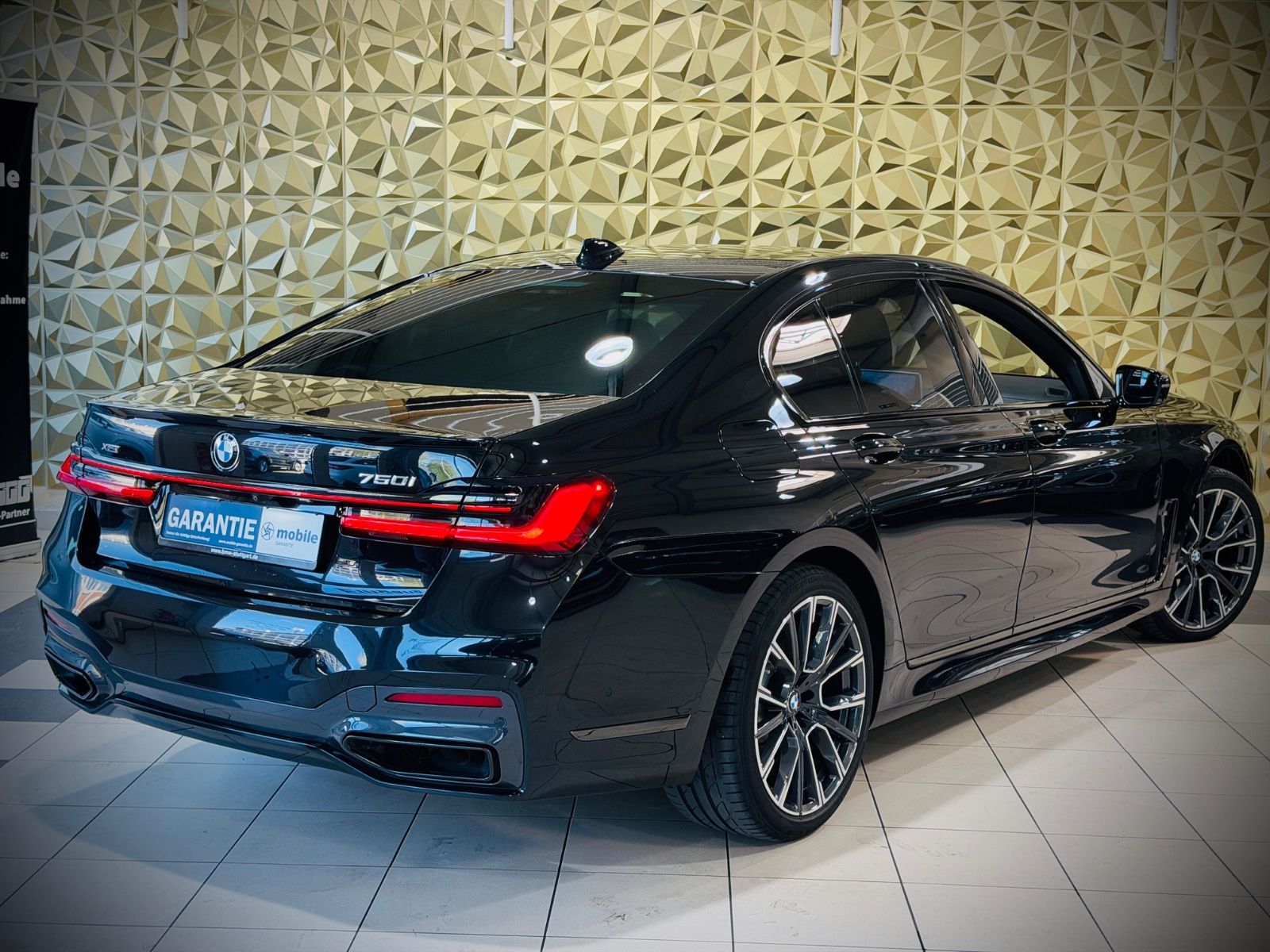 BMW 750i xDrive M Sport|DEUTSCH|UNFALLFREI|PREMIUM foto 13