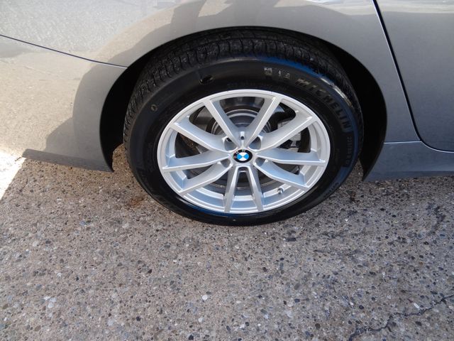 Fahrzeugabbildung BMW 318 i/1.Hand/Curved/LED/Navi/SitzH/2.500km/