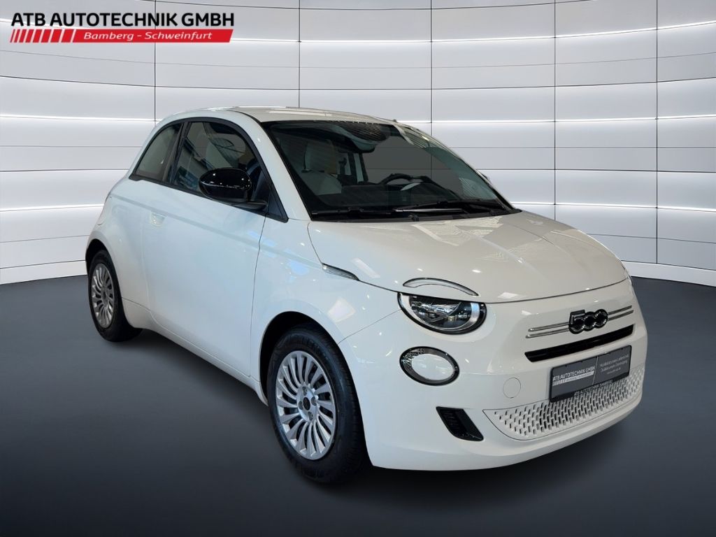 Fahrzeugabbildung Fiat 500 Hybrid Pop, Tech-Paket, DAB, Klimautom, CarP