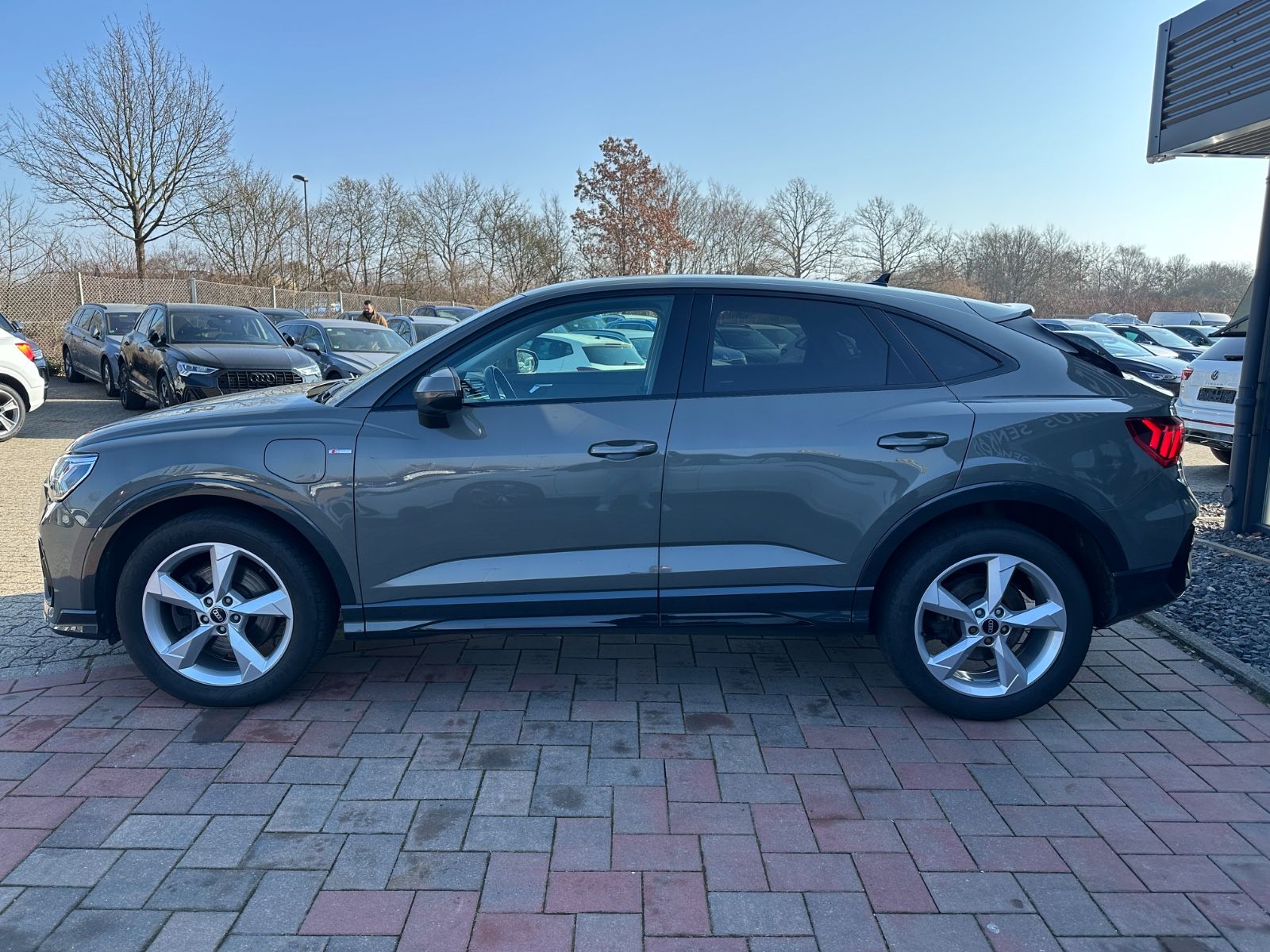 Audi Q3 45 TFSI e Sportback S-LINE*VIRTUAL*AHK*19"ALU foto 4