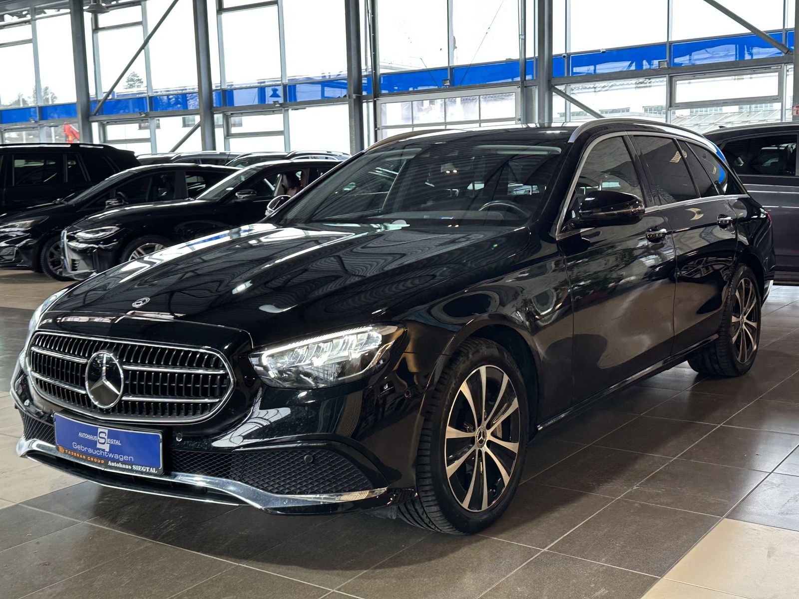 Mercedes-Benz E 300 de*LED*SHZ*Navi*Business*ACC*2xKlimaauto* imagem 3