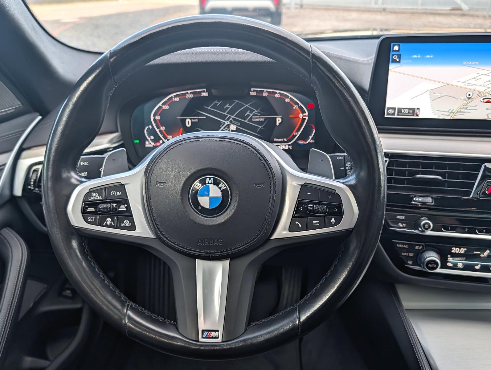 BMW 530 d Touring xDrive Luxury Line Voll!