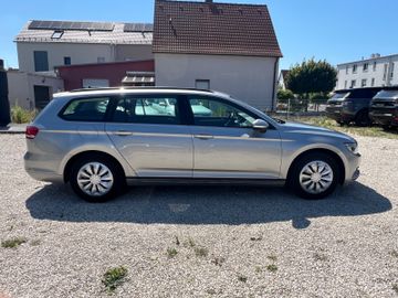 Volkswagen Passat - 8