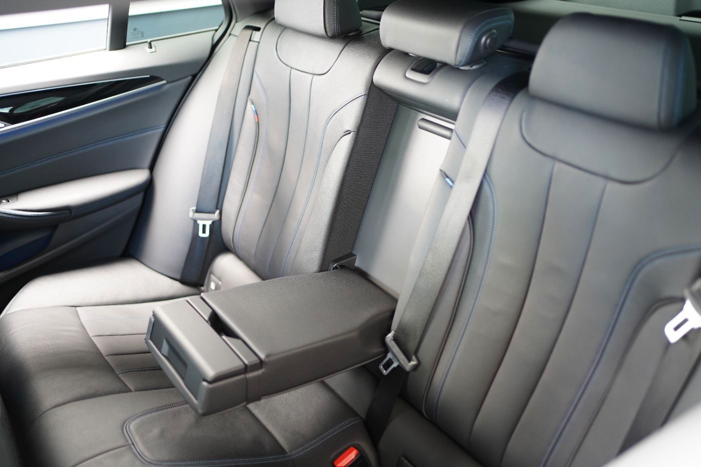 Fahrzeugabbildung BMW 530i M Sport +HeadUp+Komfortzugang+AHK+Laserlich